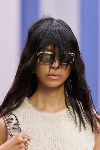 Look 65